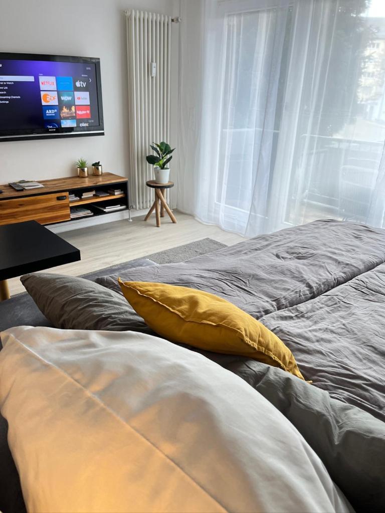 Living At Saarpartments -Adultsonly- 2 Bedrooms, Kitchen- Business & Holiday Apartments For Long- And Short Term Stay, 3 Min To Train-Station, Secure E-Bike Parking! Saarbrücken Kültér fotó
